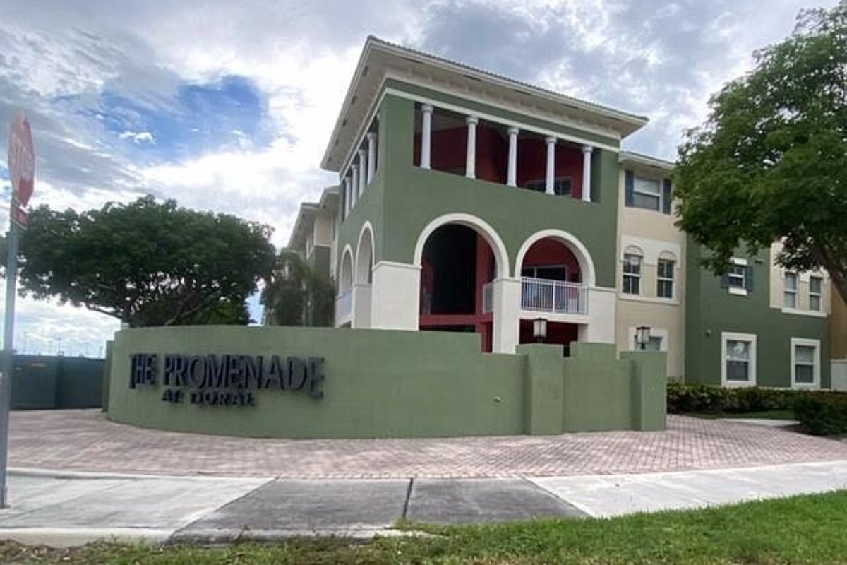 Promenade Shores