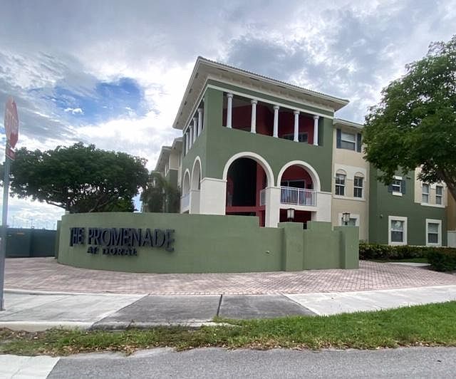 Promenade Shores